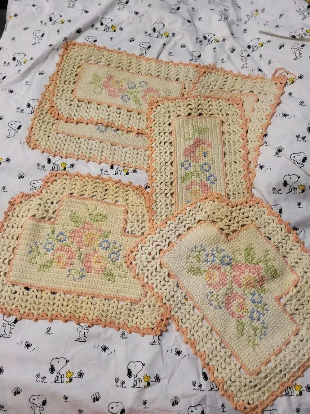 Lot Of 6 Hand Crocheted Floral Placemats Early 1900s ?